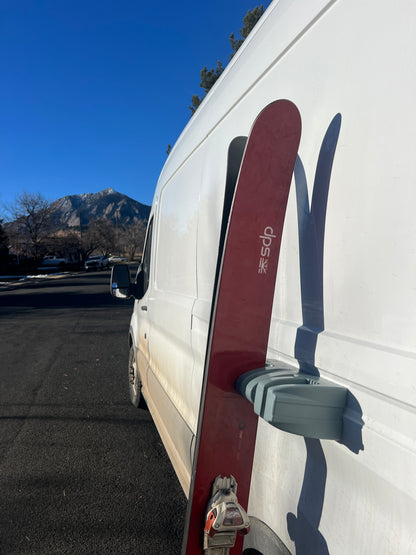 Magnetic SKI BLOCKS Pair