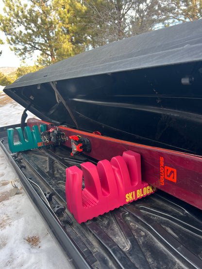 Magnetic SKI BLOCKS in the wild